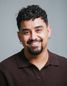 Dan Claudino as Caio