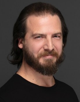 Alkan Kızılırmak as General Magnus