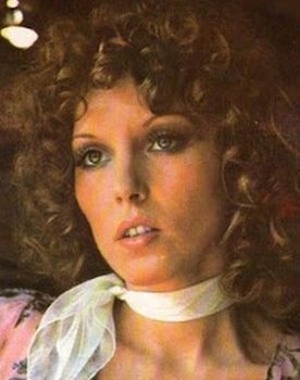 Susana Estrada as Teresa