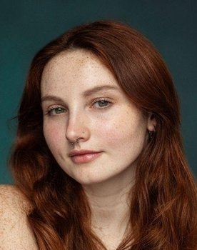 Holly Higbee as Andi