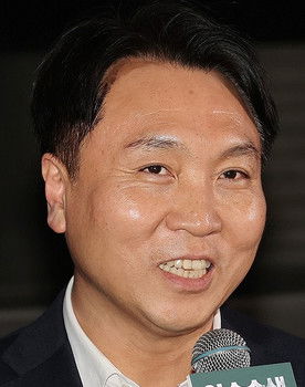 Bong Ji-wook as Self