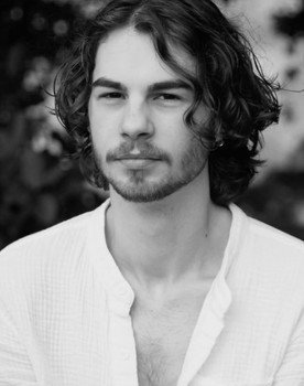 Jarred Mauch as Street Teenager