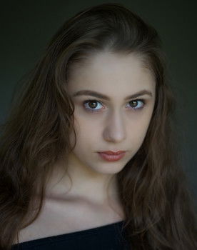 Kirana Kuic as Reese Lamberts