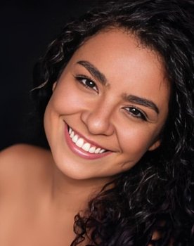 Mariam Castañeda as Isabel