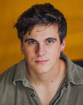 Karsen Schovajsa as Earl/Watcher/Collector