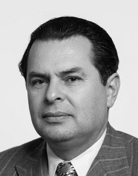 Esat Budakoğlu as Self