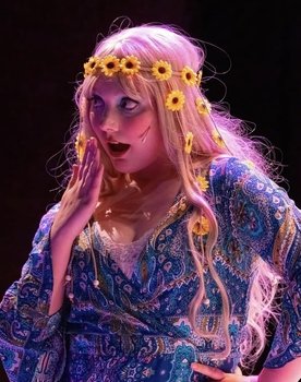 Alyssa Mccabe as Sarah