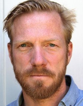 Staffan Kihlbom Thor as Peo