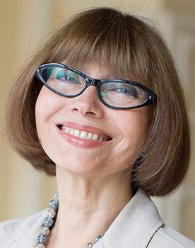 Elena Metelkina as Pauline