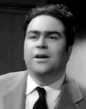 Gertan Klauber as Gaston