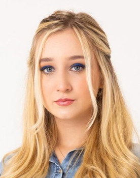 Luiza Gattai as Maria da Glória