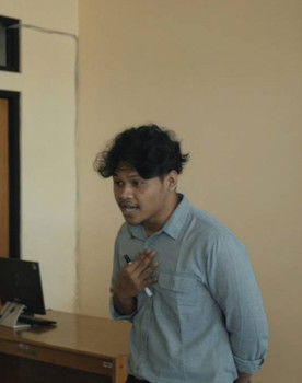 Enrico Oktriyano as Dosen OKK