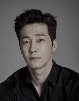Lee Hyun Seok as [Aide ]