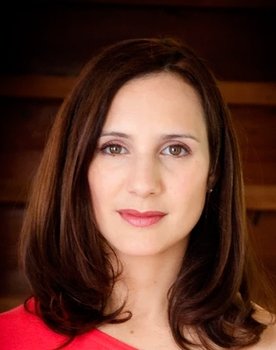 Blanca Lewin as Blanca
