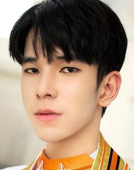 Bell Ratchata Kumsup as Ryou