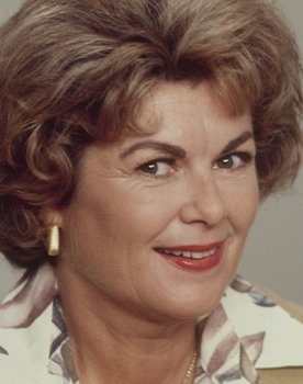 Barbara Hale as Della Street
