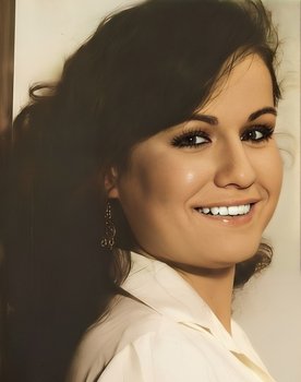 Suzy Camacho as Sueli