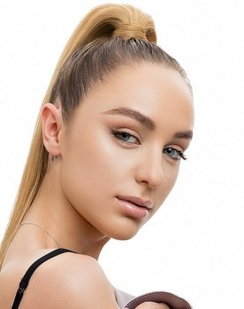 Marina Zhadan as Self