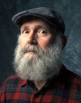 Richard Miraan as Father Theodore Maclean (uncredited)