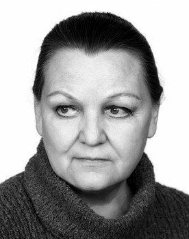 Larisa Chikurova as Nadya Kharitonova