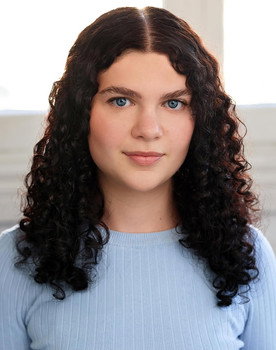 Caitlyn Dickson as Kerry Connard