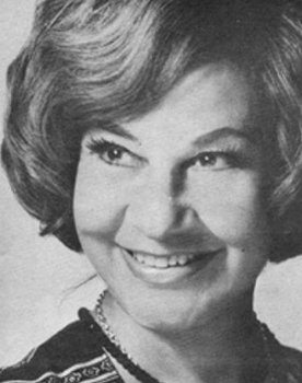 Smaro Stefanidou as Loukia Asprokotsyfa