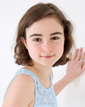 Inez Curro as Ivy Green