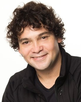 Cláudio Gabriel as Raimundo