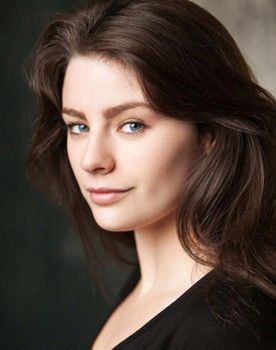 Olivia Moyles as Veronica