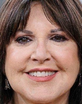 Loles León as Palmira