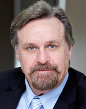 Matthew J. Cates as Immigration Officer