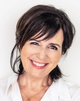 Josée di Stasio as Self - Host