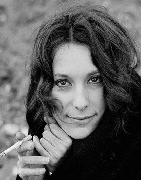 Bernadette Lafont as Claudine (voice)