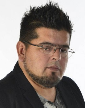 Mauricio Medina as El Indio