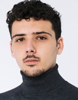 Roger Príncep as Manuel