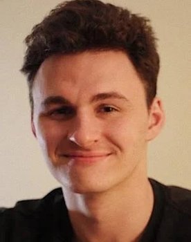 Karsten Runquist as Handsome Howie (voice)