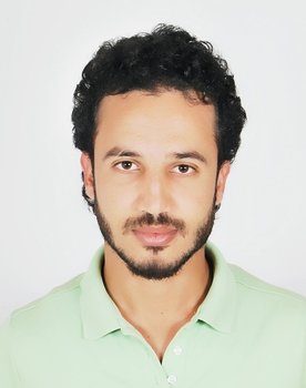 Bouchaib Essamak as Hassan