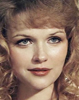 Aleksandra Yakovleva-Aasmyae as Валя