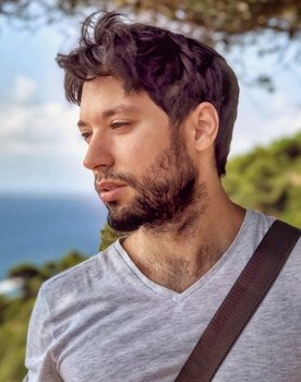 Chico Morera as Vlogger #3