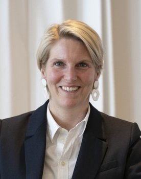Sophie Beguin as Self - Broker