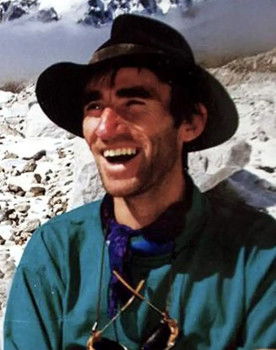 Erhard Loretan as Self