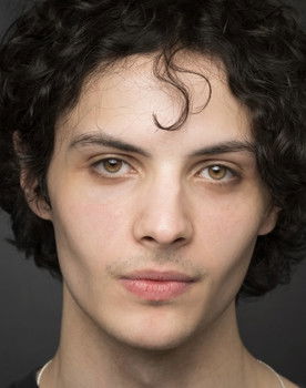 Wiljo Martin as Joey Delaney