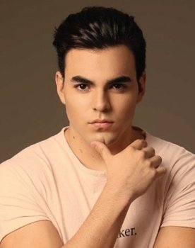 Adriano Zendejas as Antonio "Toño" Sánchez