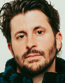 Erik Petersen as Guitar