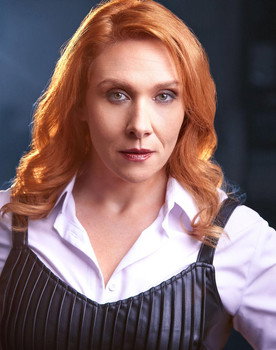 Rebecca Casselman as Victoria Murray