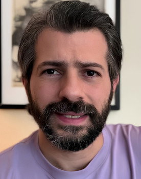 Ercan Zincir as Mahmut