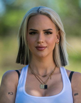 Gina Beckmann as Self