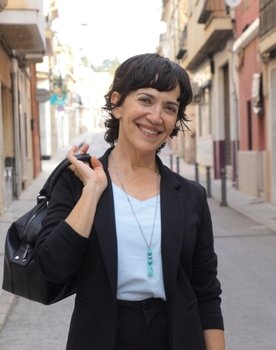 Lola de Vico as Ainara (Madre)