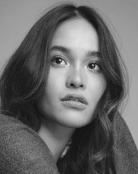 Arielle Roces as Flo