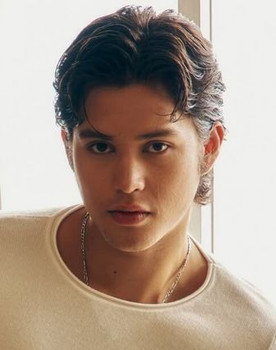 Kyle Echarri as Jordan